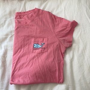 Vineyard Vines pink and blue cute whale tshirt